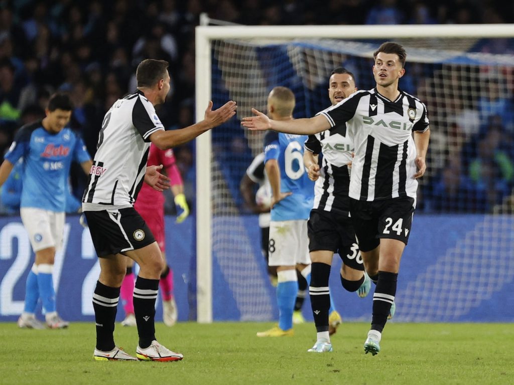 Màu áo của Udinese rất giống với áo của Chích Chòe Newcastle - (Kubet cập nhật)