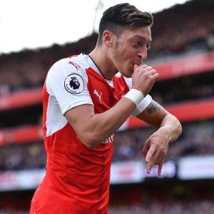 Ozil thành công rực rỡ trong màu áo Arsenal