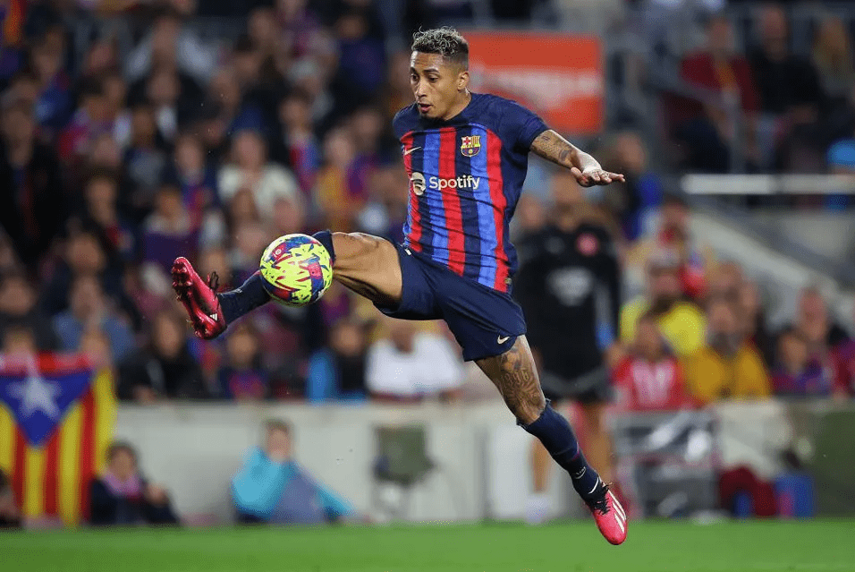 Barca sẵn sàng chia tay Raphinha