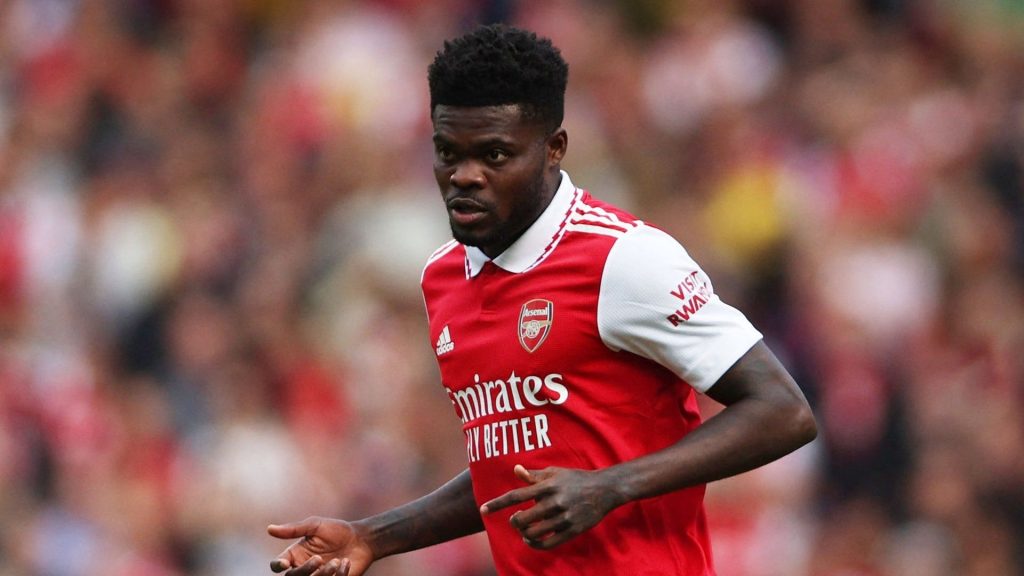 Arsenal cần song sát nơi khu trung tuyến để có thể kiểm soát thế trận