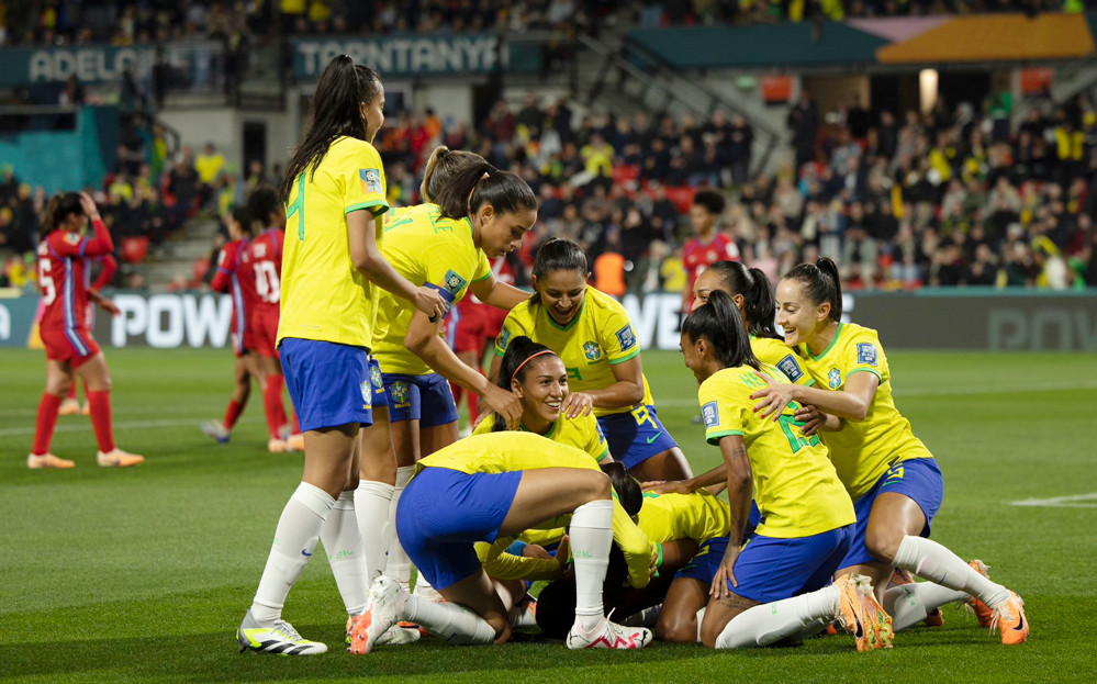 Tuyển Brazil thắng đậm Panama với tỷ số cách biệt 4 bàn thắng
