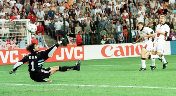 Bàn thắng của Michael Owen vào lưới Argentina đã đưa anh lên tầm thế giới (Ảnh Kubet)