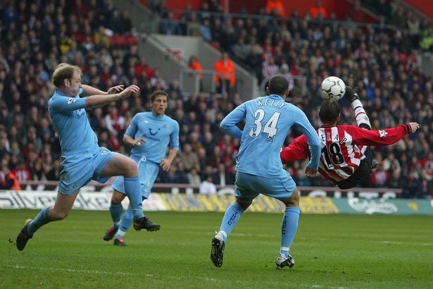Rory Delap đã chứng minh rằng anh không chỉ ném xa vào lưới Tottenham (Ảnh Kubet)