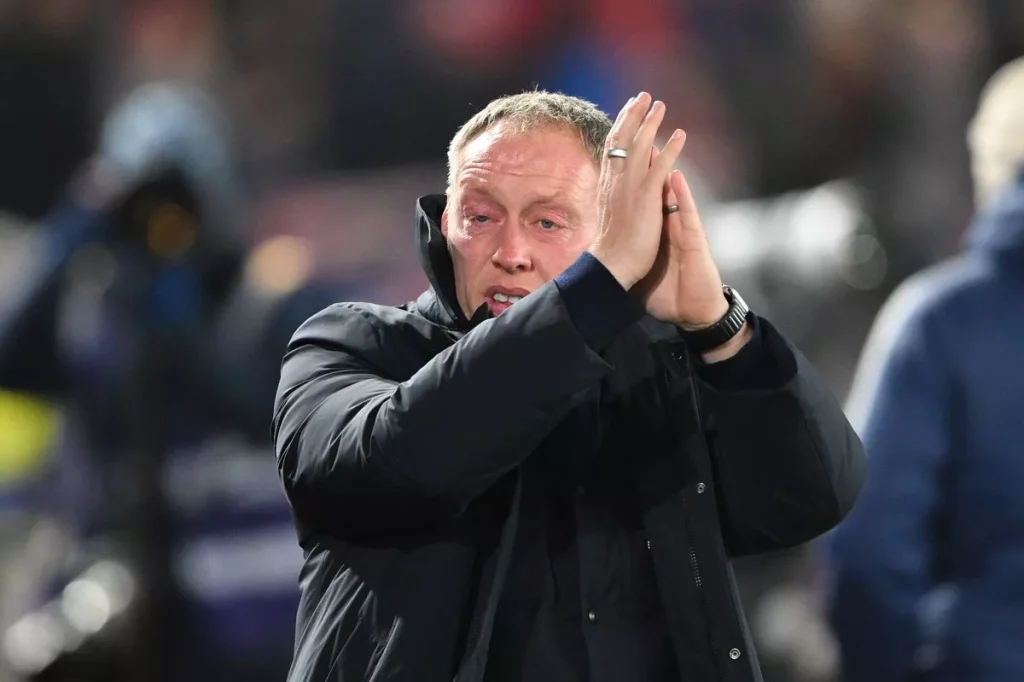 Nottingham Forest đã liên tục ủng hộ Steve Cooper ở những thời điểm quyết định (Ảnh Kubet)