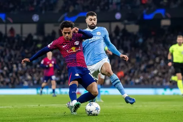 Fabio Carvalho của RB Leipzig thi đấu với Manchester City (Ảnh: Kubet)