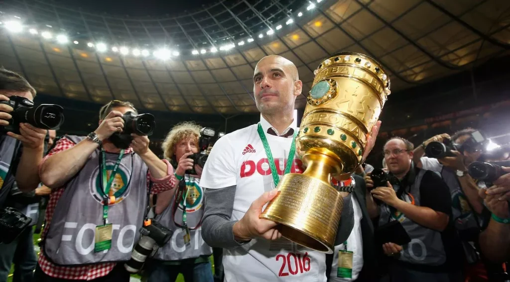 Pep Guardiola chứng kiến chuỗi 28 trận bất bại khởi đầu mùa giải Bundesliga trên sân Bayern Munich ( Hình ảnh: Kubet)